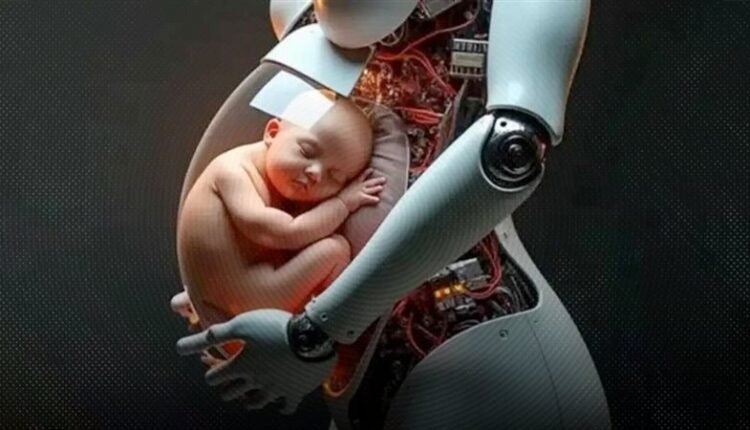 روبوت صيني يقوم بدور النساء يحمل ويلد